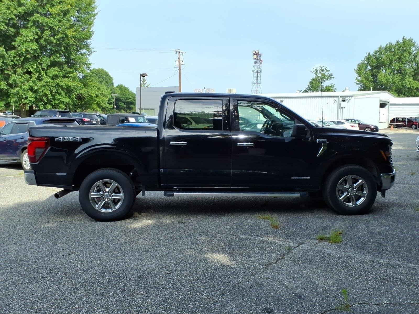 Used 2024 Agate Black Metallic Ford XLT image 7