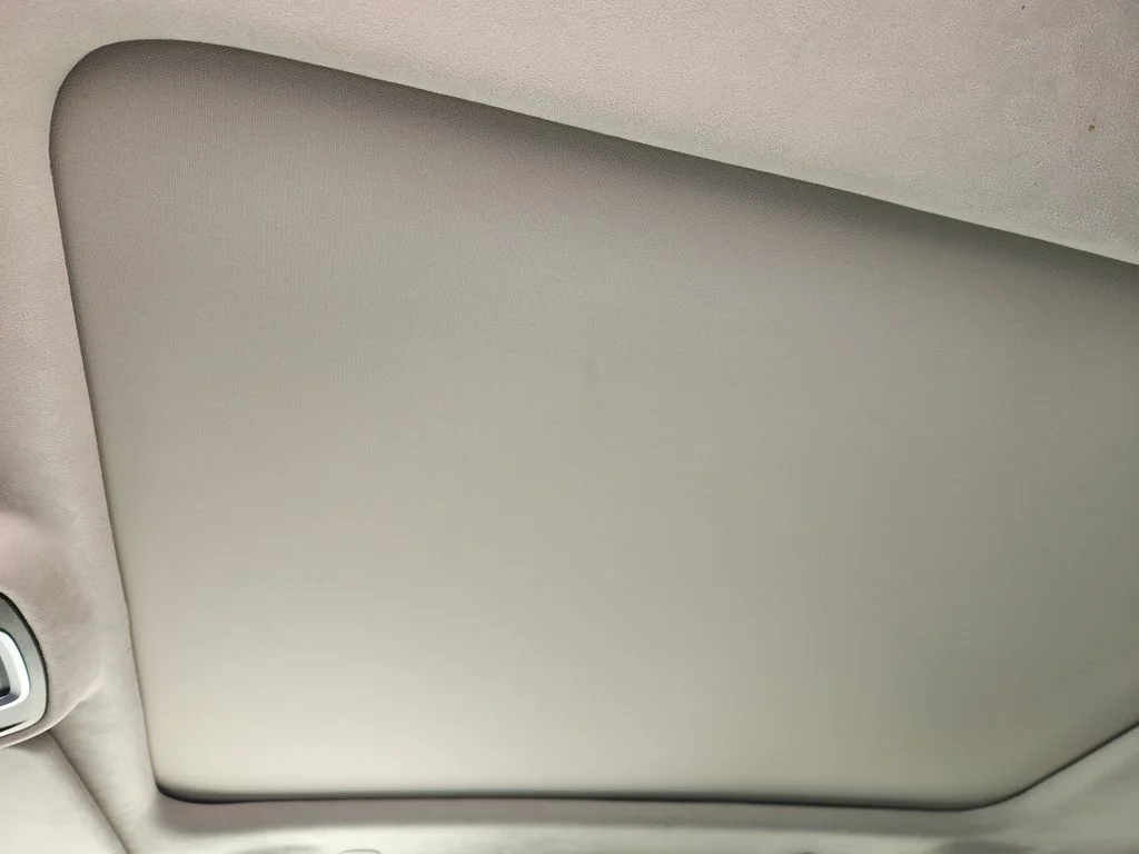 Used 2025 Ivory White Tri-Coat Pearlcoat Ram Tungsten image 28