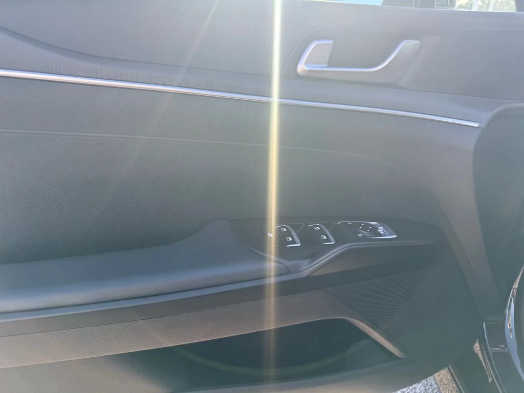 Used 2024 Black Kia LXS image 5