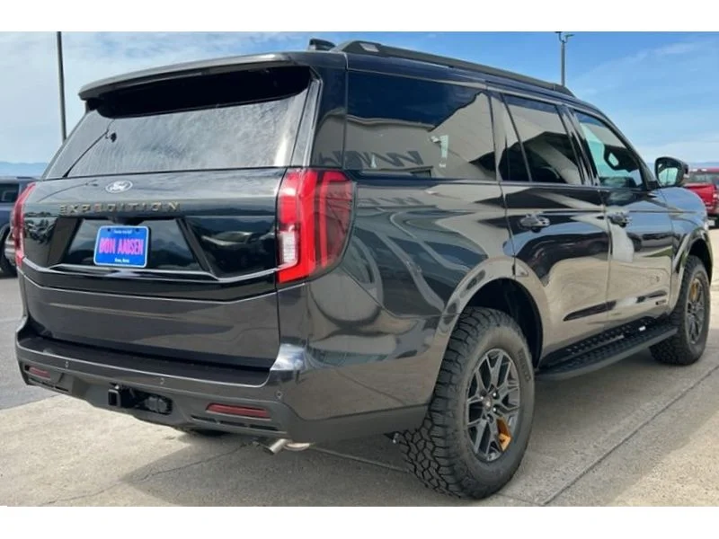 New 2027 Dark Matter Gray Metallic Ford Tremor® image 30