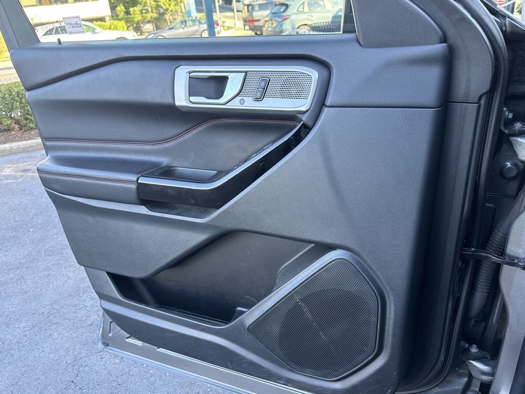 Used 2023 Gray Ford ST-Line image 25