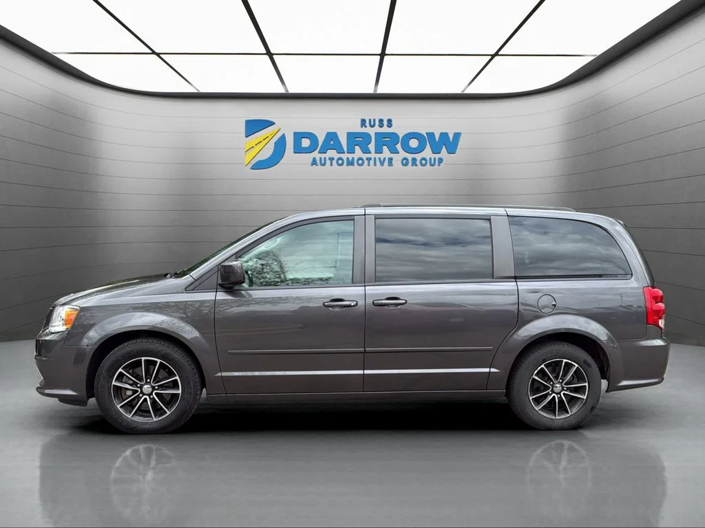 Used 2015 Dodge Grand Caravan SXT with VIN 2C4RDGCG5FR586285 for sale in Greenfield, WI