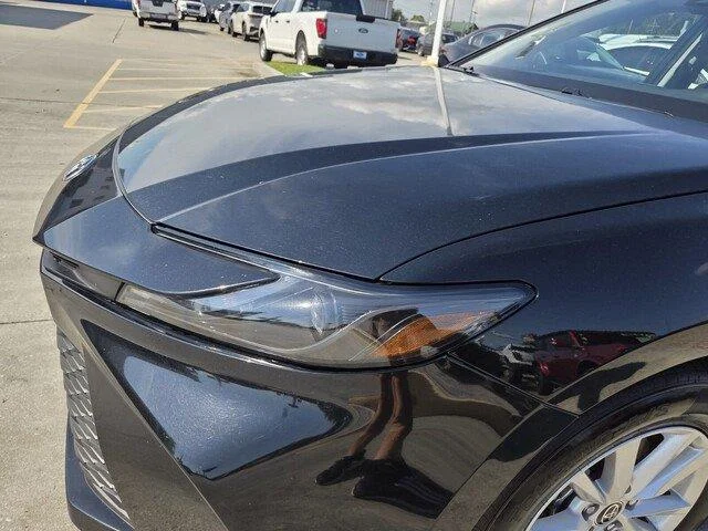 Used 2025 BLACK Toyota LE image 11