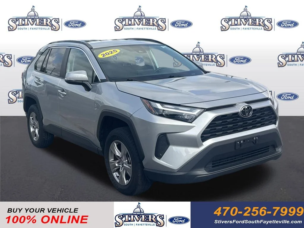 2025 Toyota RAV4 XLE