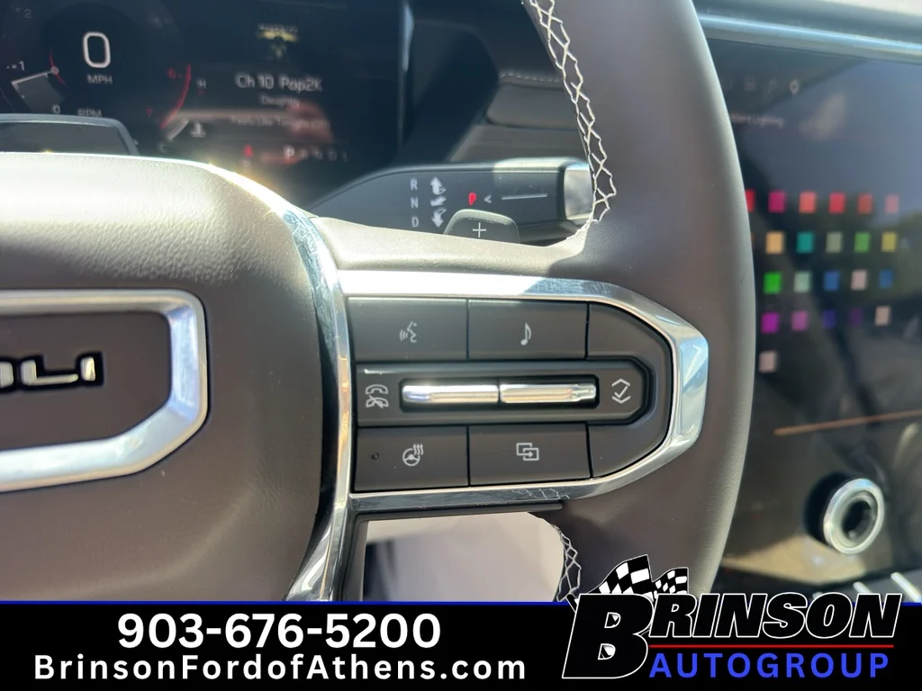 Used 2025 Downpour Metallic GMC FWD Denali image 28