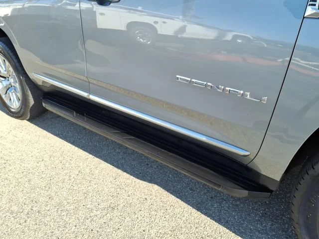 Used 2025 Sterling Metallic GMC Denali image 12