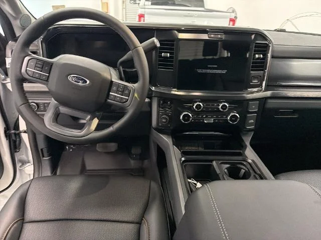 New 2026 Star White Metallic Tri-Coat Ford F-250® Lariat® image 35