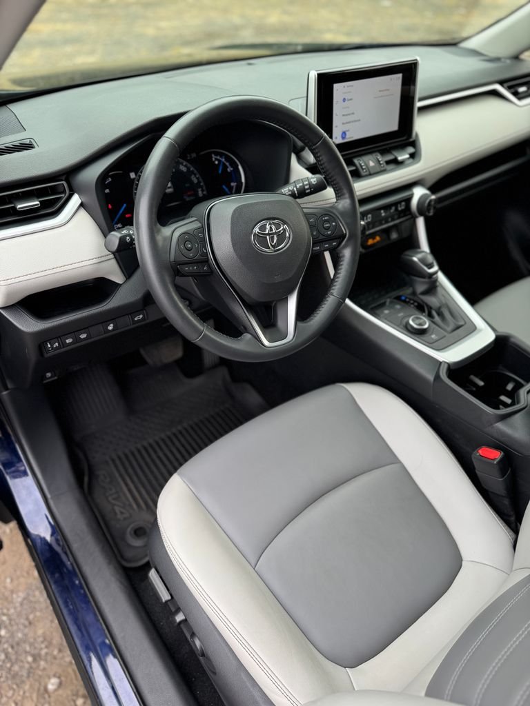 Used 2024 Blueprint Toyota XLE Premium image 27
