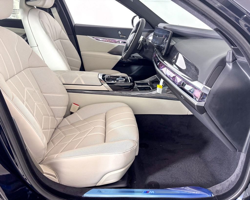 New 2025 Carbon Black Metallic BMW 750e xDrive image 19