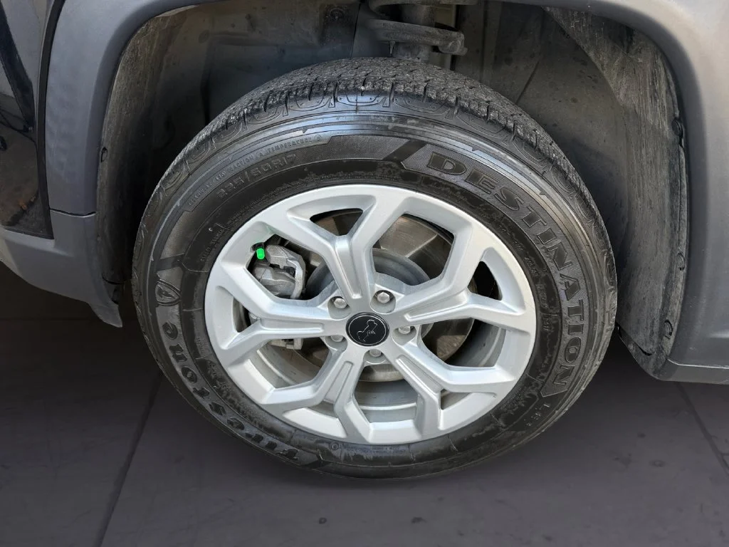 Used 2025 Black Jeep Latitude image 2