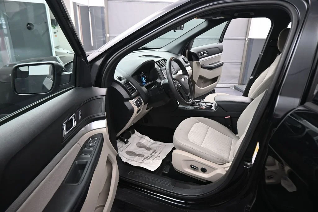 Used 2018 Black Ford Base image 40