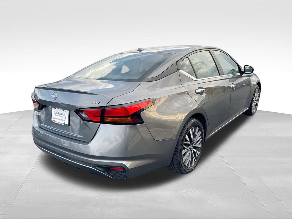 Used 2024 Gray Nissan 2.5 SV image 8