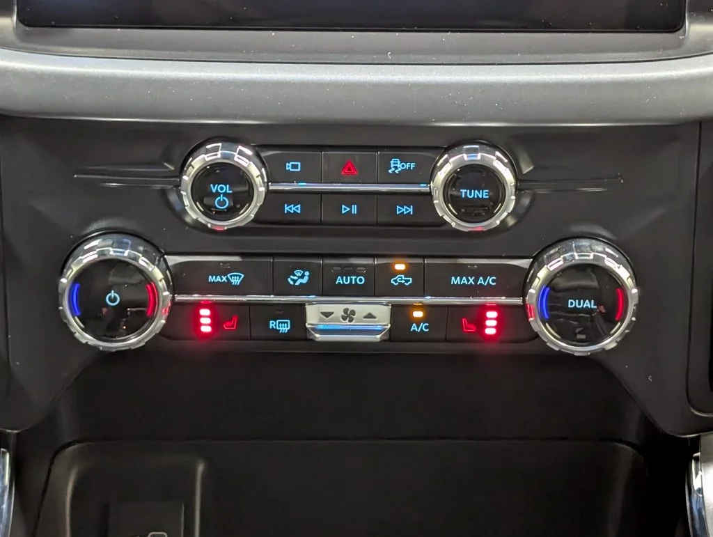 New 2026 Agate Black Metallic Ford XLT image 6