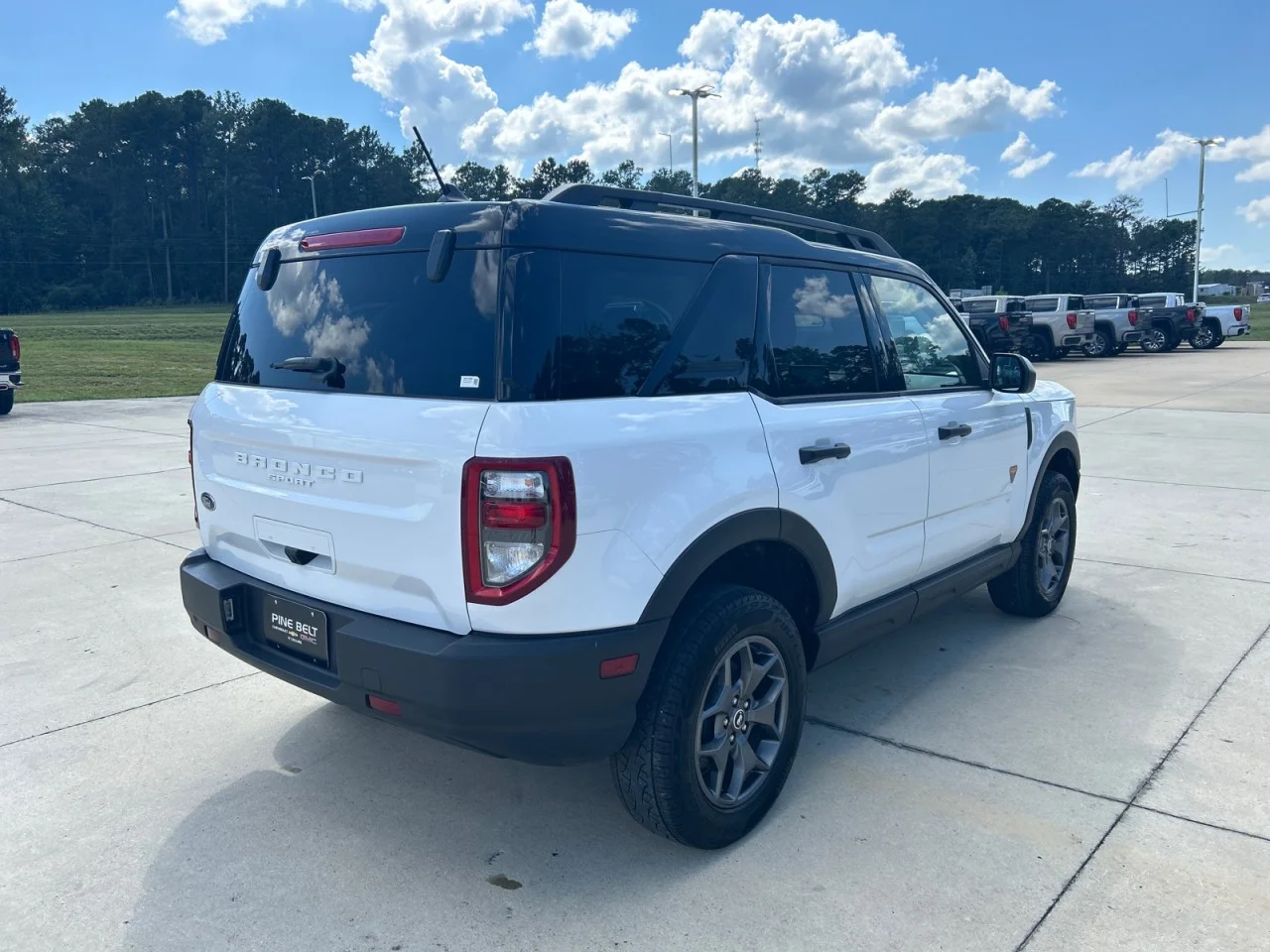 Used 2024 White Ford Badlands image 3