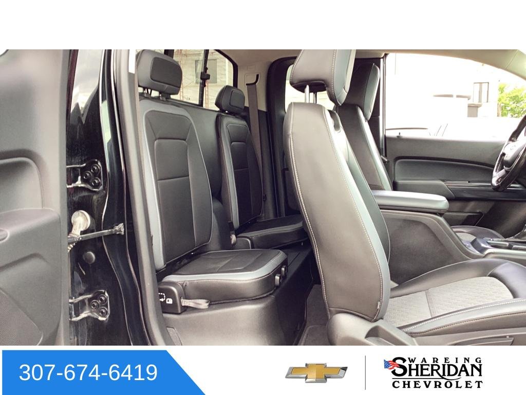 Used 2020 BLACK Chevrolet 4WD Z71 image 29