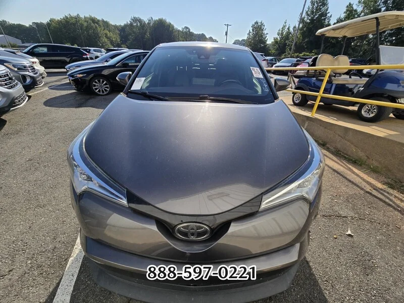 Used 2019 Magnetic Gray Metallic TOYOTA LIMITED image 9