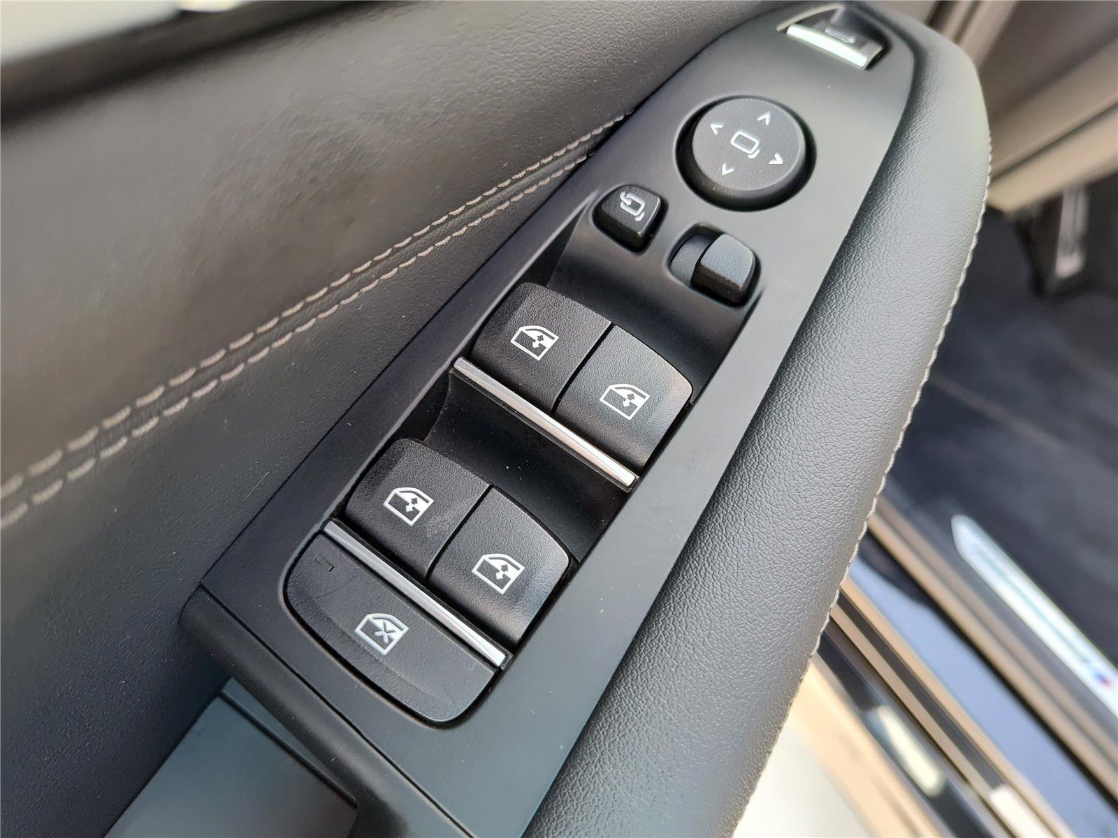2025 BMW X5 40i - Photo 18