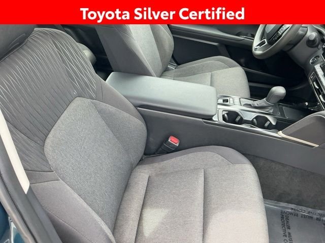 Used 2025  Toyota LE image 30