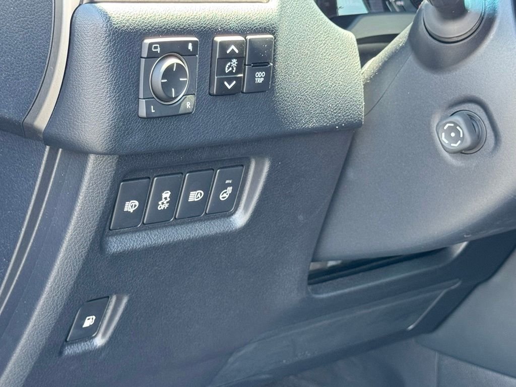 Used 2023 Black Lexus 460 image 24