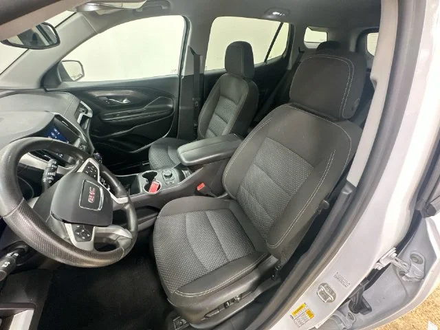 Used 2024 White GMC SLE image 21