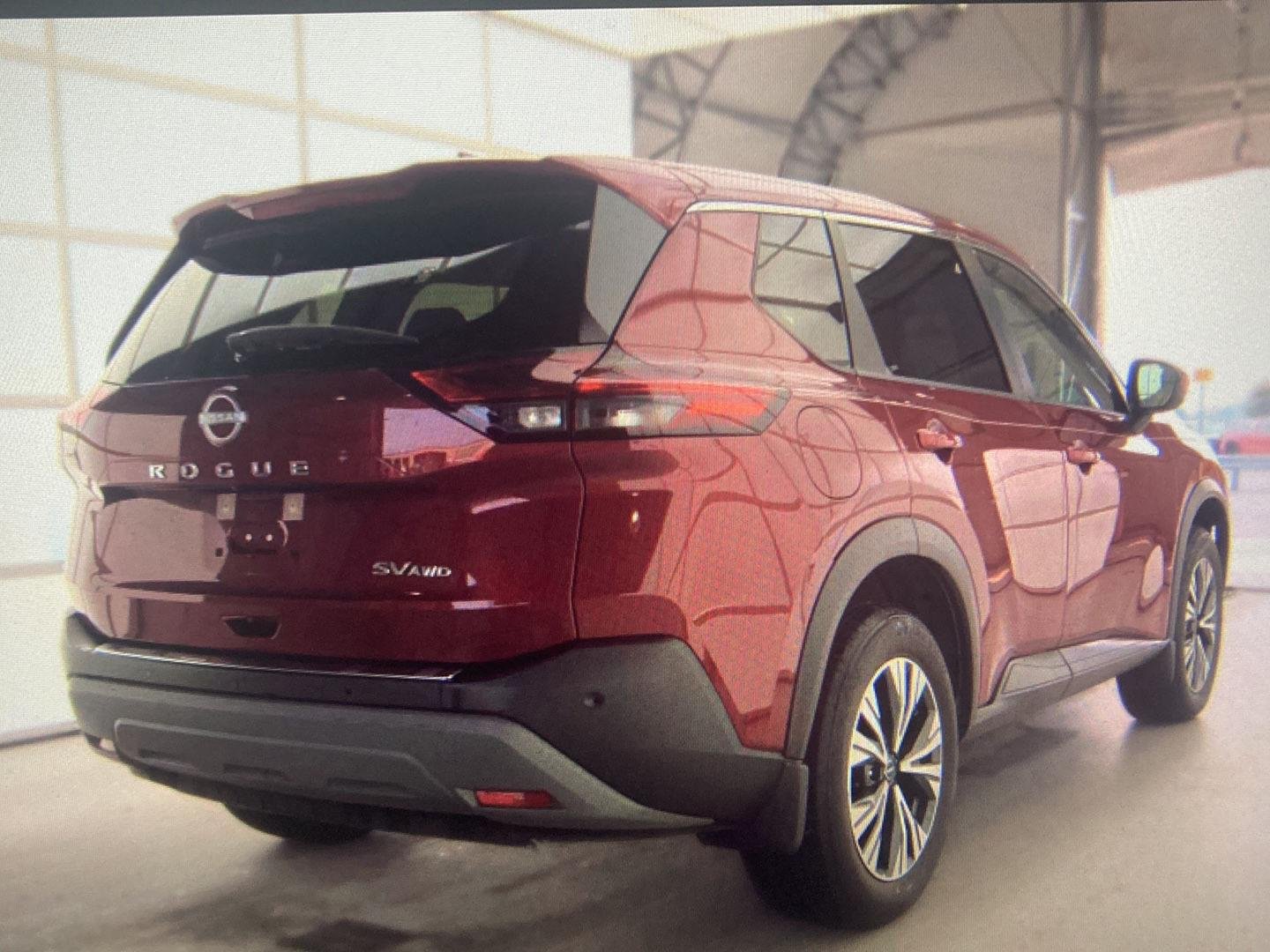 Used 2023 Scarlet Ember Tintcoat Nissan SV image 2