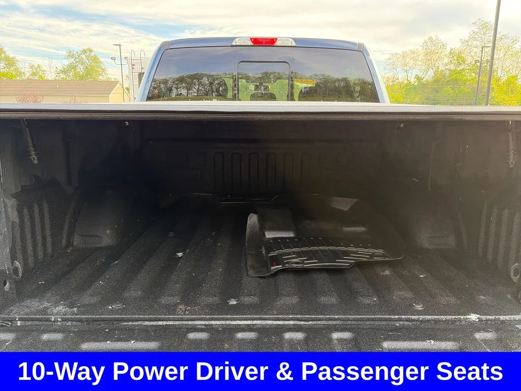 Used 2018 Blue Ford XLT image 24