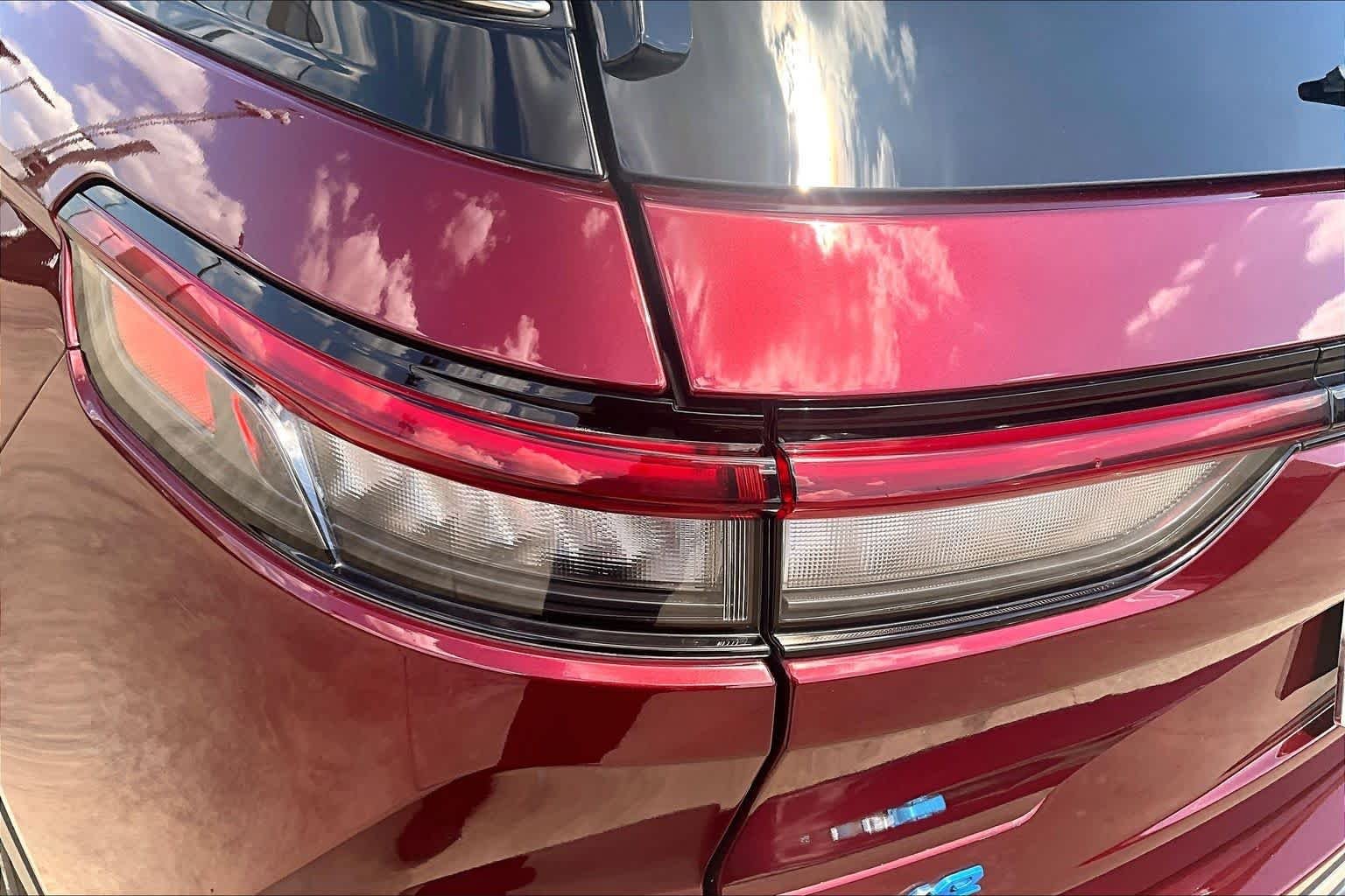 Used 2022 Velvet Red Pearlcoat Jeep  image 29
