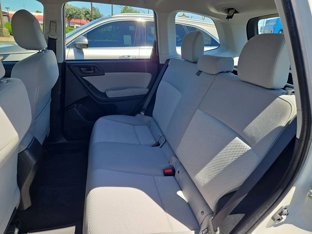 Used 2015 Satin White Pearl Subaru 2.5i image 23