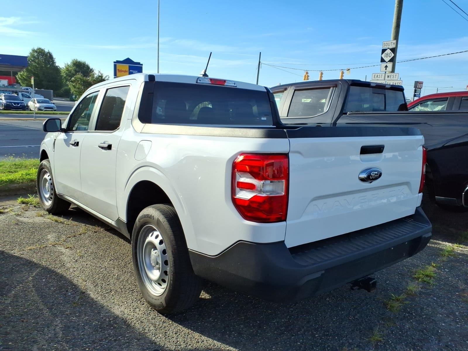 Used 2024 Oxford White Ford XL image 4