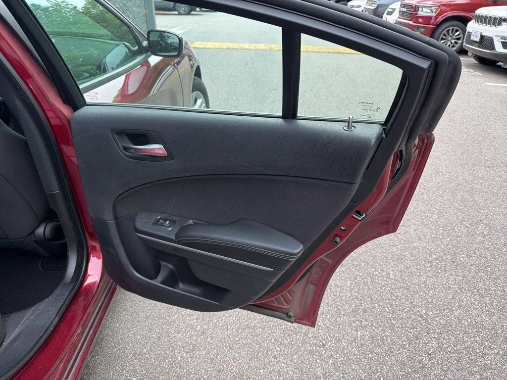 Used 2021 Red Dodge SXT image 9