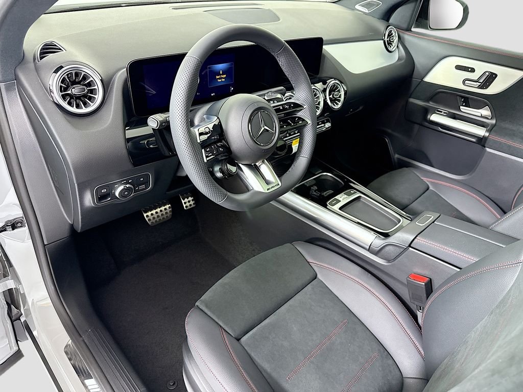 New 2026 MANUFAKTUR Alpine Gray Mercedes-Benz GLA 35 AMG® image 10