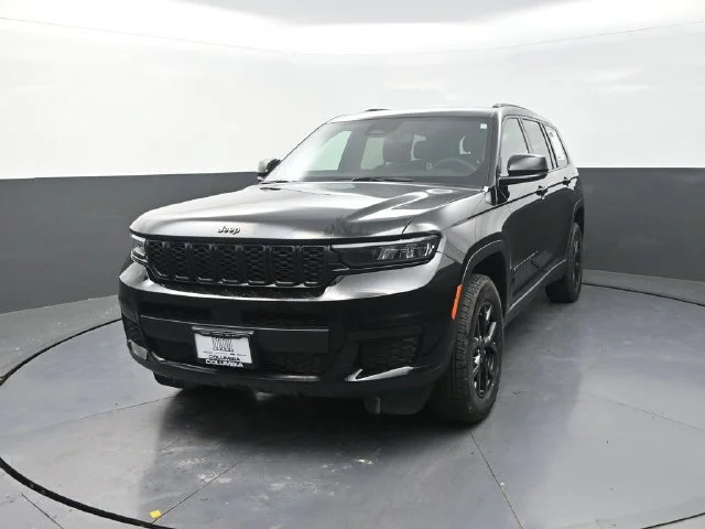 Used 2024 Black Jeep Altitude X image 5