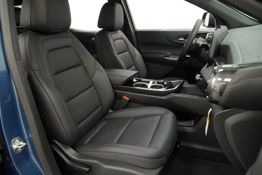 2027 Chevrolet Equinox LT - Photo 28