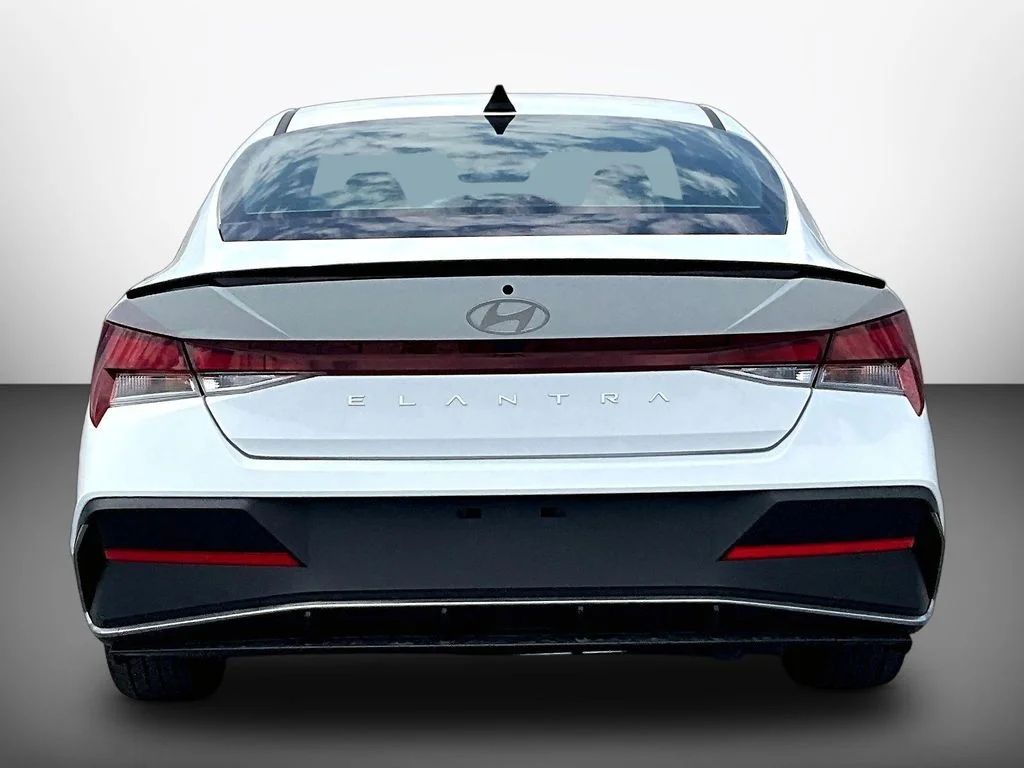 New 2026 White Hyundai SEL Sport image 4