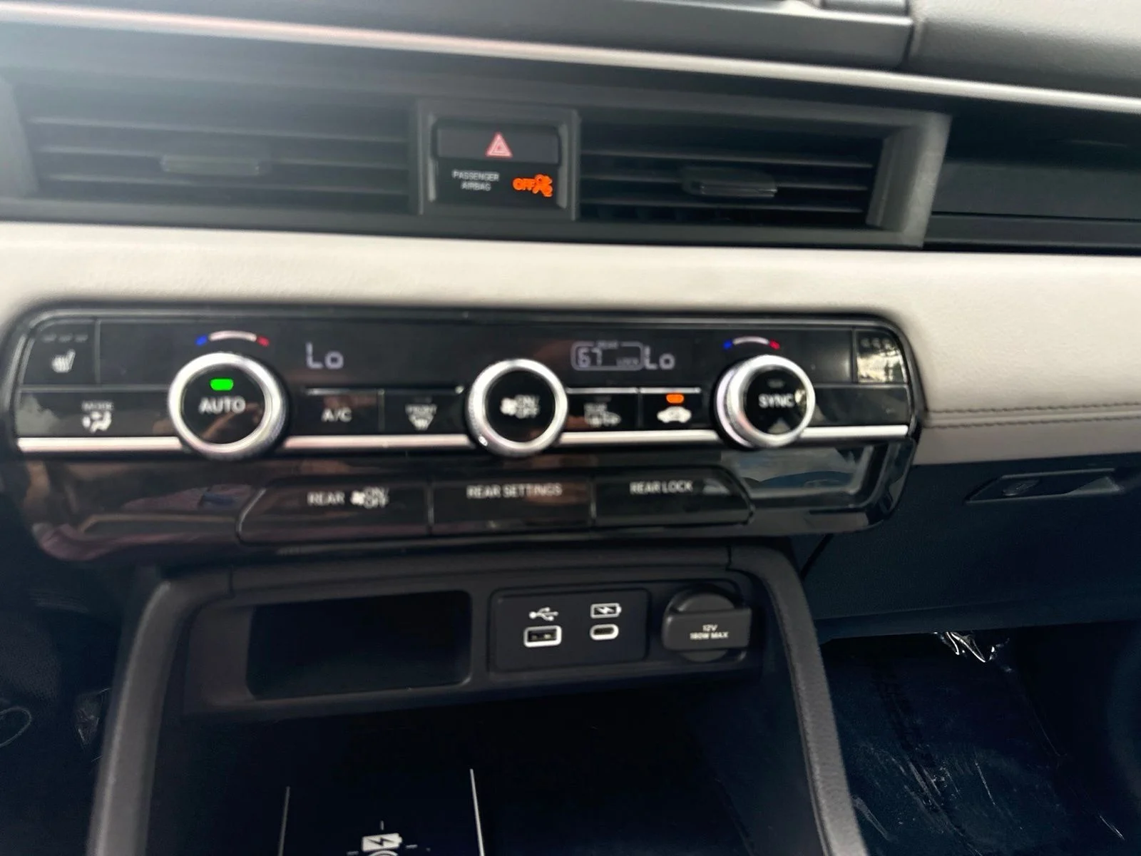 Used 2023 Lunar Silver Metallic Honda Touring image 30