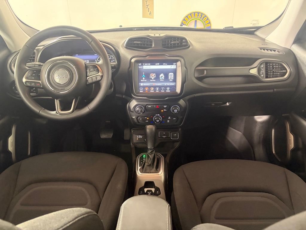 Used 2022 Black Jeep Latitude image 5
