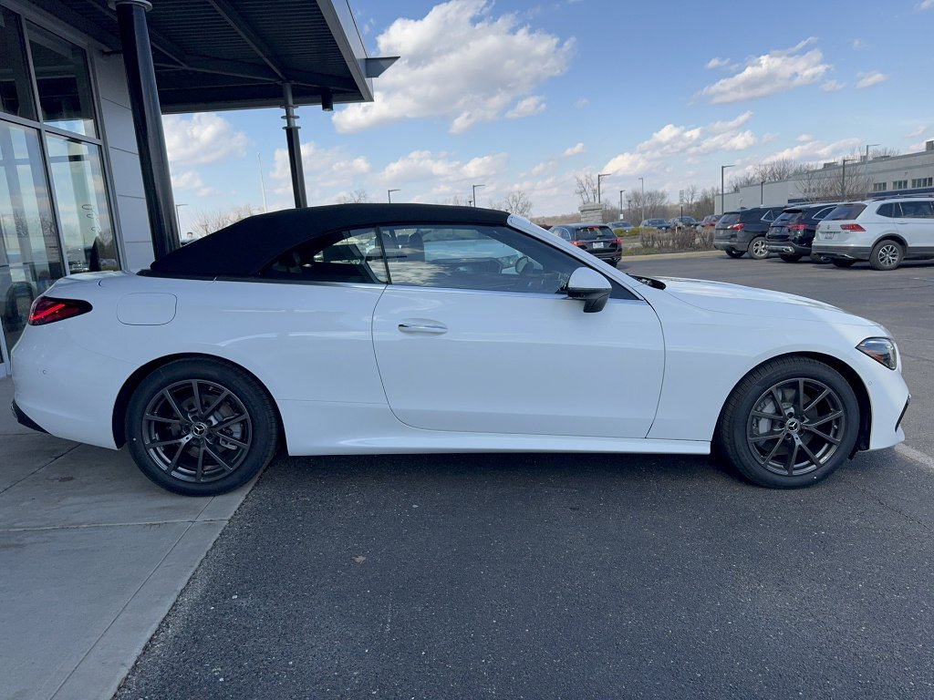 New 2026 Polar White Mercedes-Benz CLE 300 4MATIC® image 4