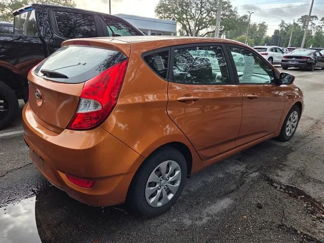 Used 2017 Orange Hyundai SE image 3