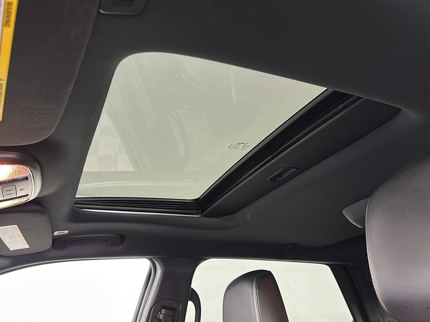 Used 2025 Vapour Grey Dodge R/T image 10