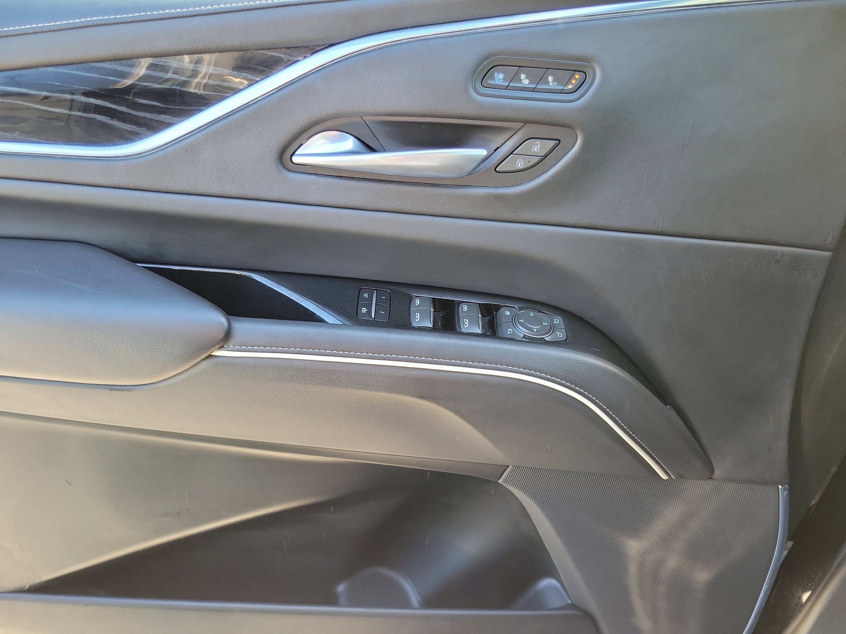 Used 2022 Black Raven Cadillac Sport image 27