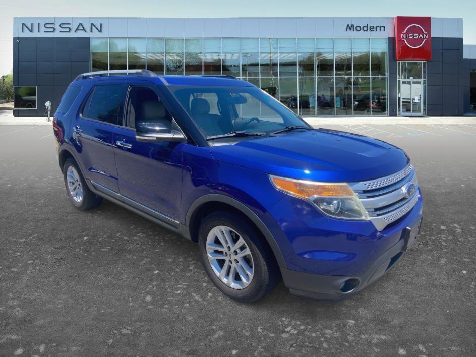 Used 2015 Blue Metallic Ford XLT image 3