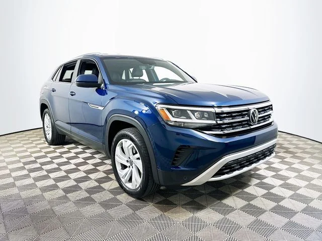 Certified Pre-Owned 2022 Volkswagen Atlas Cross Sport 3.6L V6 SE w/Technology
