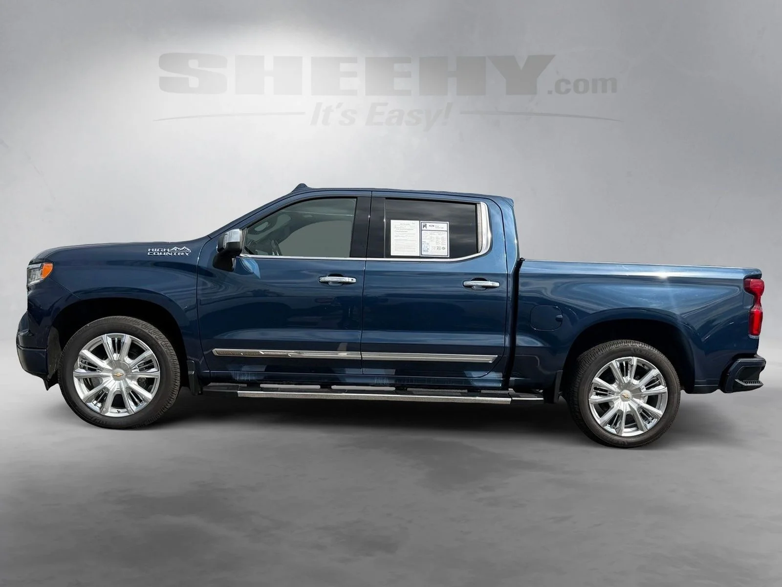 Used 2022 Glacier Blue Metallic Chevrolet High Country image 16