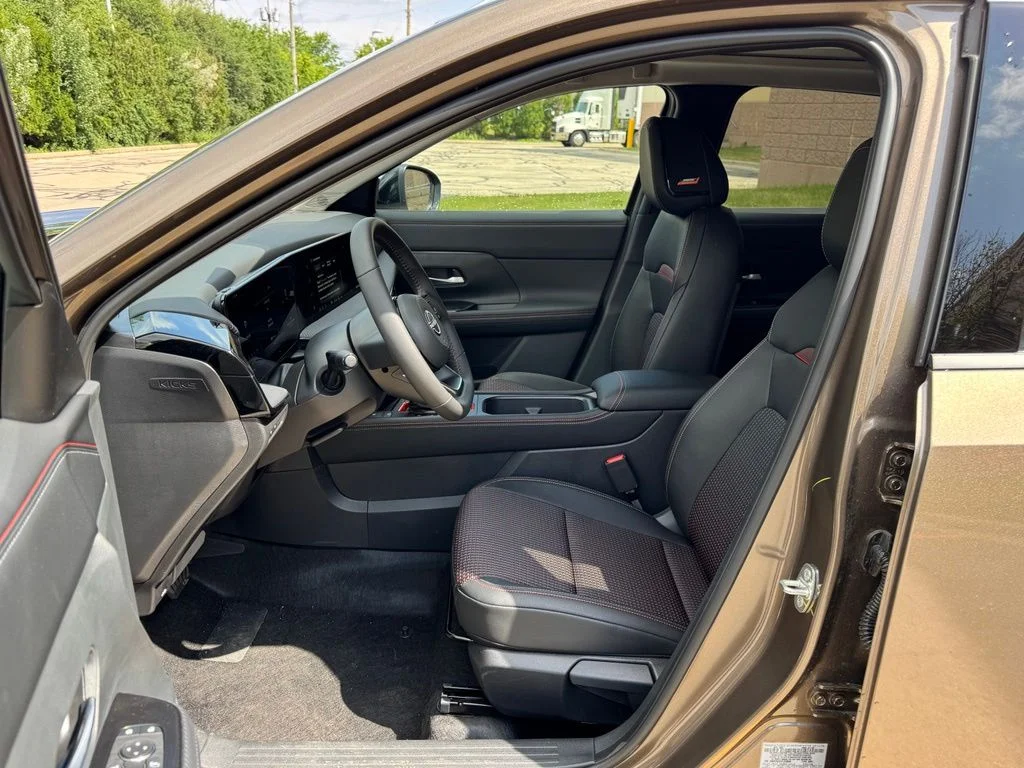 New 2026 Canyon Bronze Metallic Nissan SR image 9