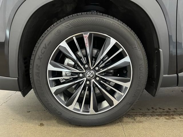 Used 2024 Black Toyota MAX Platinum image 26