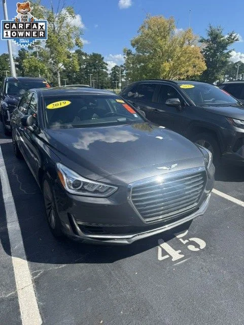 Used 2019 Gray Genesis 3.3T Premium image 1