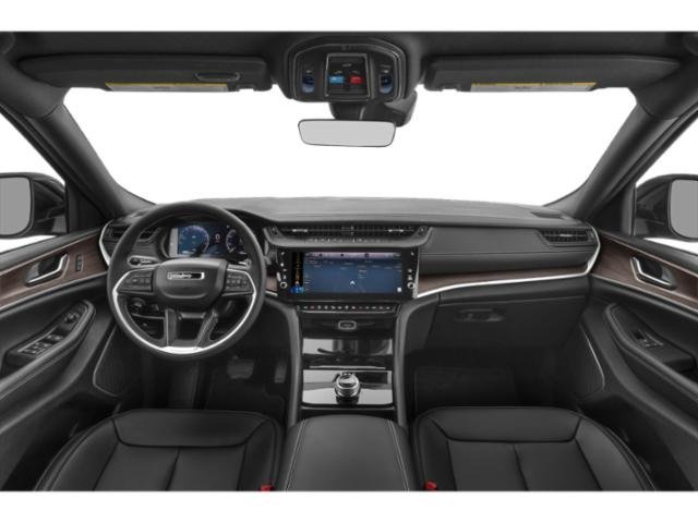 New 2027 Sting-Gray Clearcoat Jeep Laredo Altitude image 5