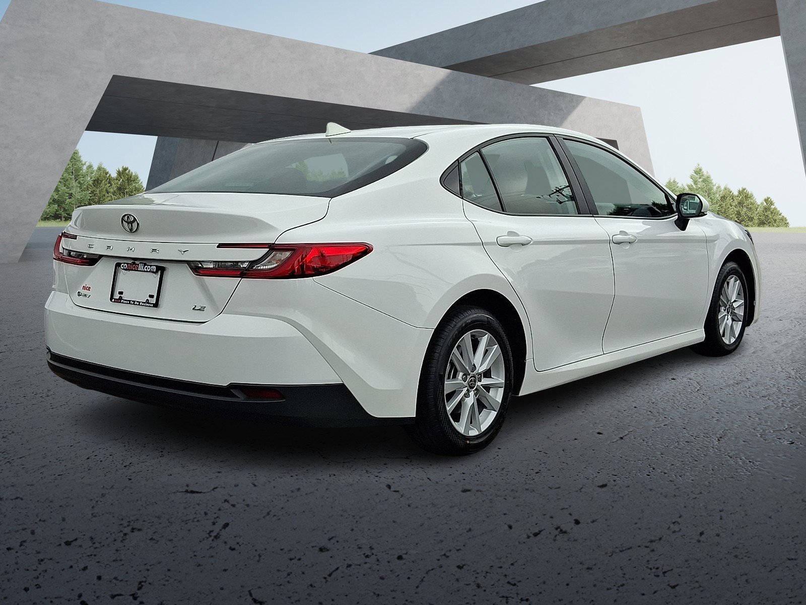 Used 2025 Ice Cap Toyota LE image 5