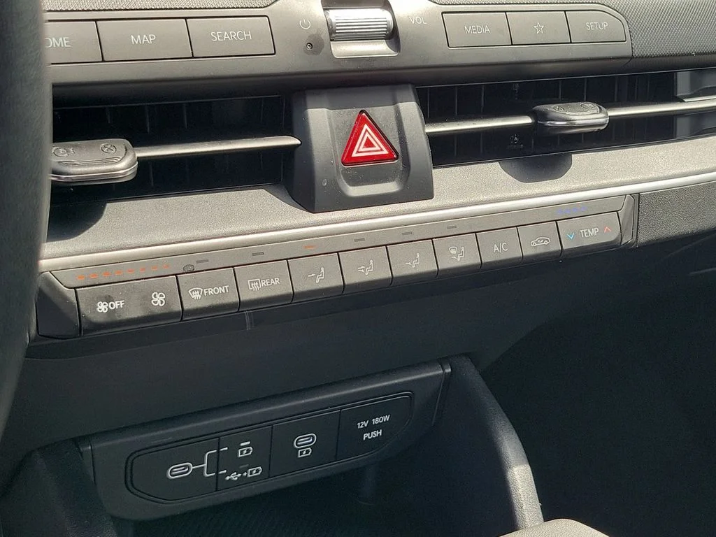 2025 Kia K4 LXS - Photo 30