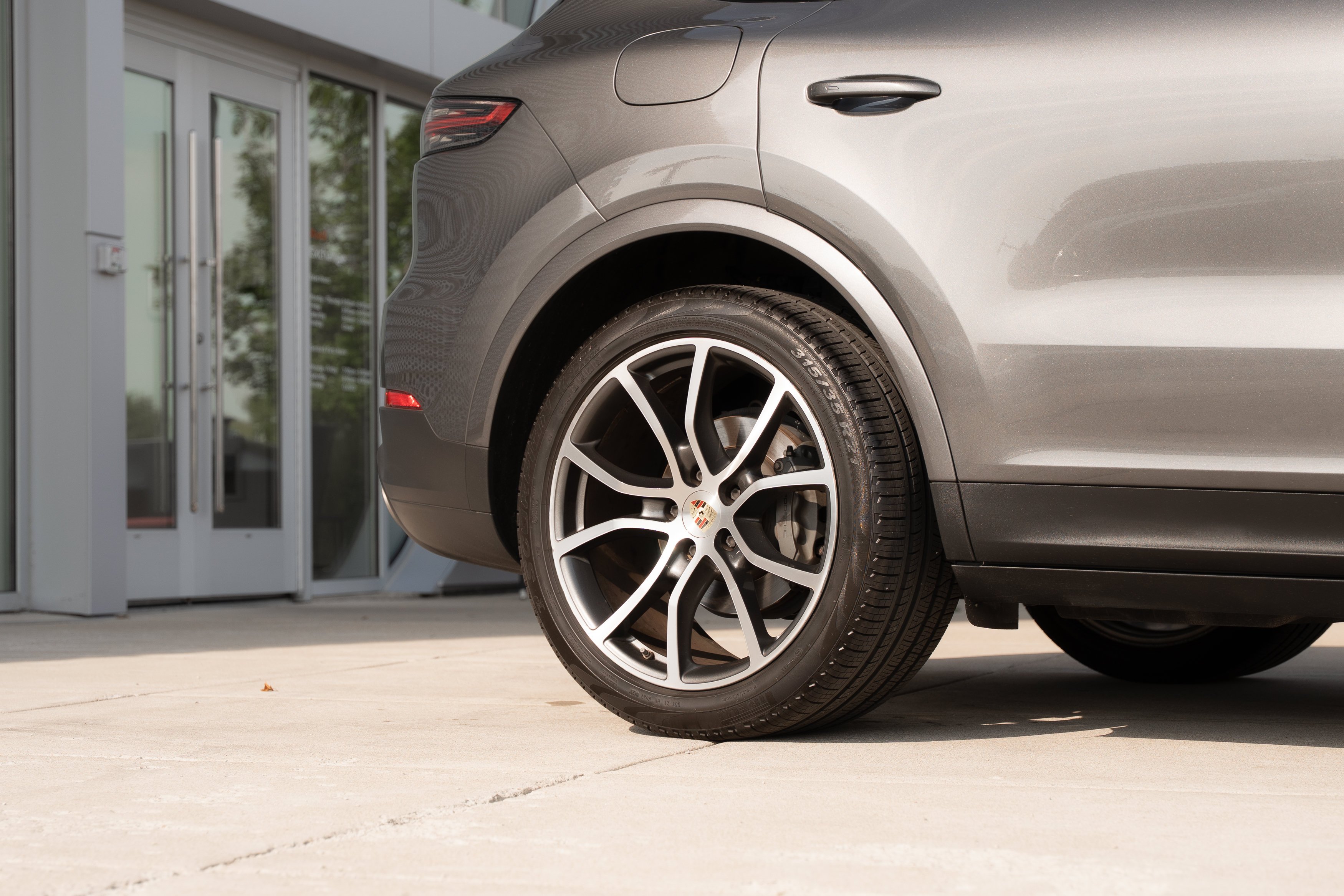 Used 2019 Quartzite Metallic Porsche S image 32